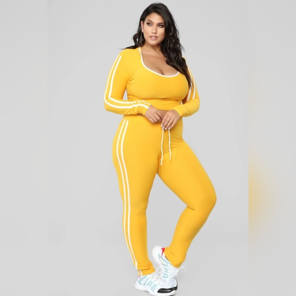 Fashion Nova Running Plays Matching Set, Plus Size 2X - Picture 3 of 8
